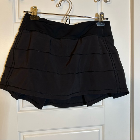 LULULEMON PACE RIVAL SKIRT IN BLACK MID RISE SIZE 6 REGULAR 13 INCH - Picture 1 of 14